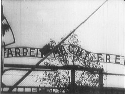 Auschwitz gateway 001